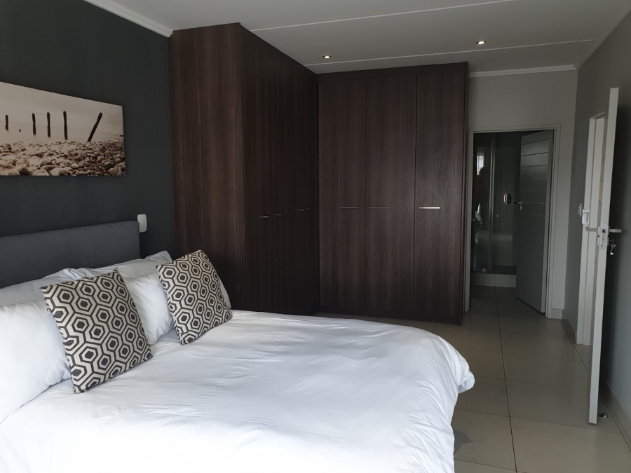 To Let 2 Bedroom Property for Rent in Atholl Gauteng