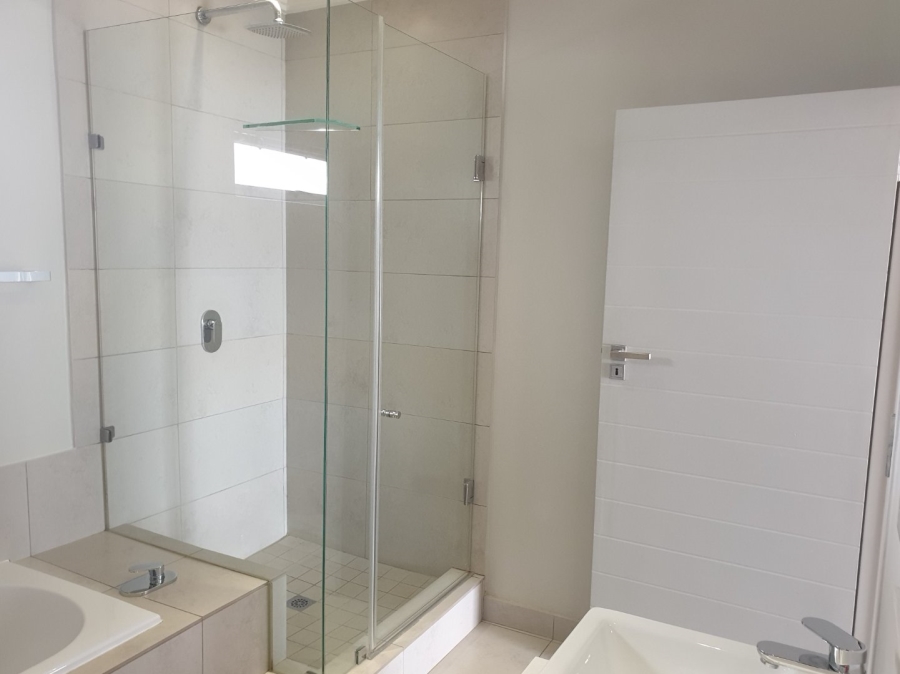 To Let 2 Bedroom Property for Rent in Atholl Gauteng