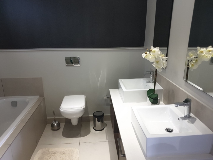 To Let 2 Bedroom Property for Rent in Atholl Gauteng