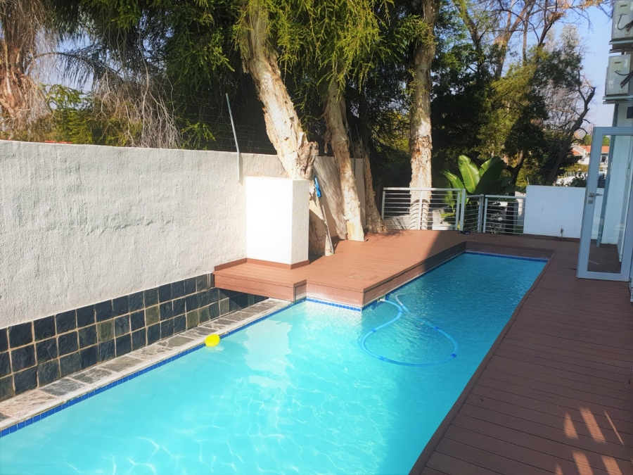 To Let 2 Bedroom Property for Rent in Atholl Gauteng