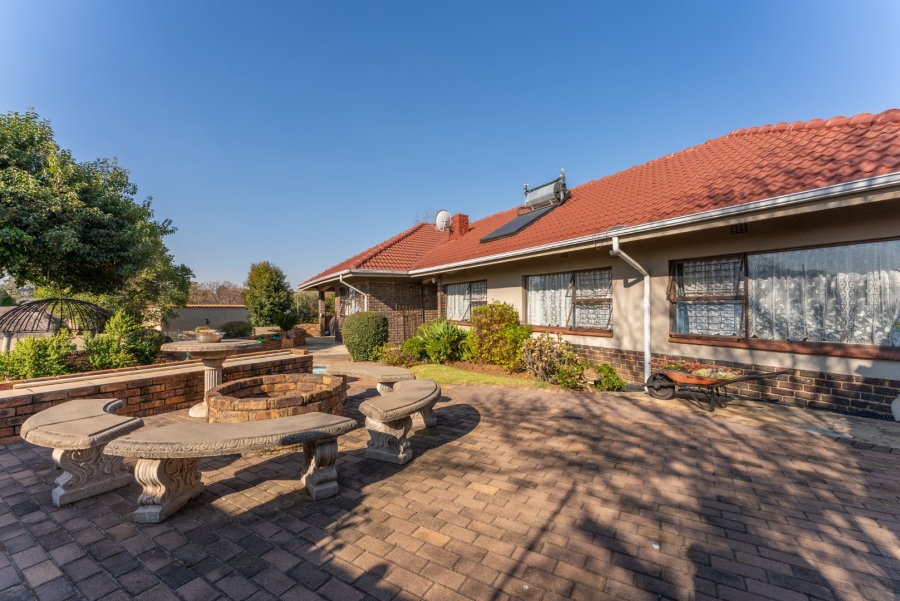 3 Bedroom Property for Sale in Eastleigh Gauteng