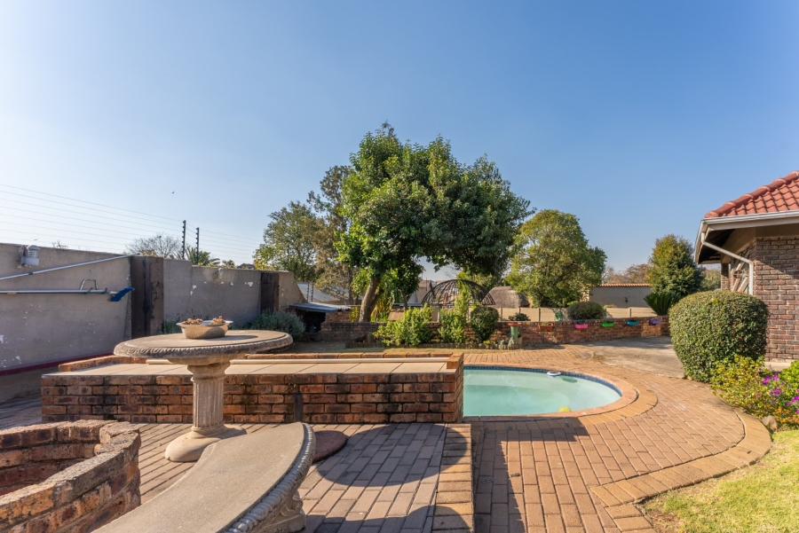 3 Bedroom Property for Sale in Eastleigh Gauteng