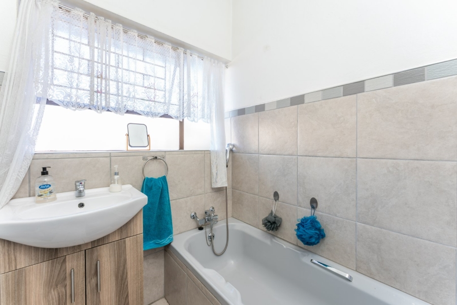 3 Bedroom Property for Sale in Eastleigh Gauteng