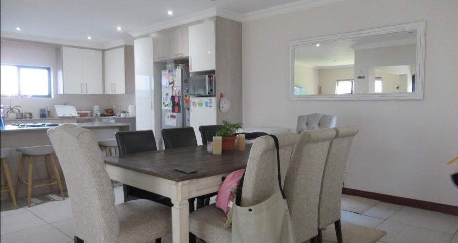 4 Bedroom Property for Sale in Northcliff Gauteng