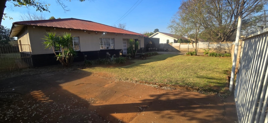 3 Bedroom Property for Sale in Meyerton Central Gauteng