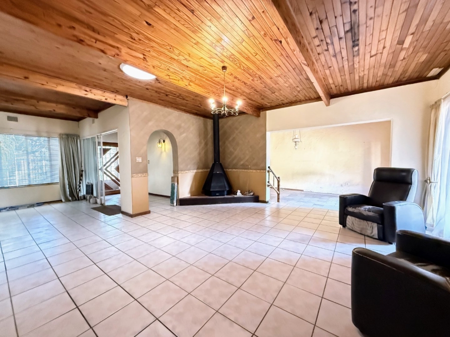 4 Bedroom Property for Sale in Annlin Gauteng