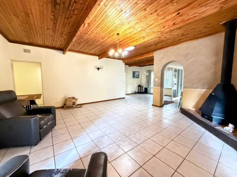 4 Bedroom Property for Sale in Annlin Gauteng