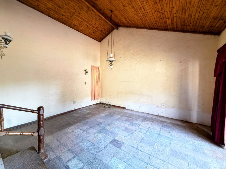 4 Bedroom Property for Sale in Annlin Gauteng