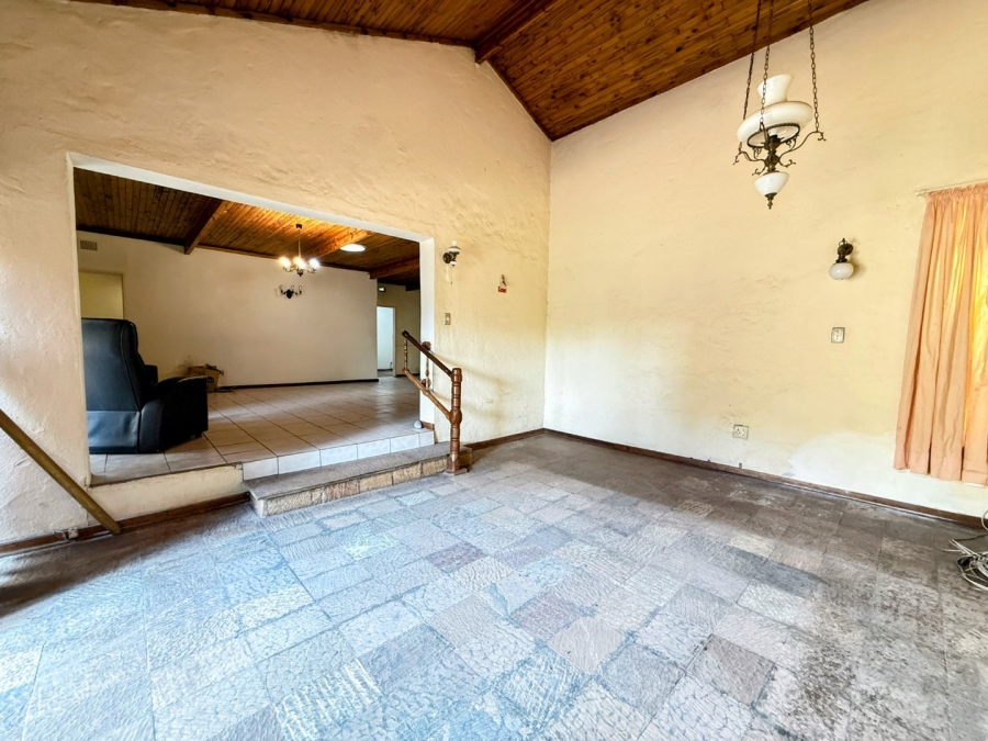 4 Bedroom Property for Sale in Annlin Gauteng