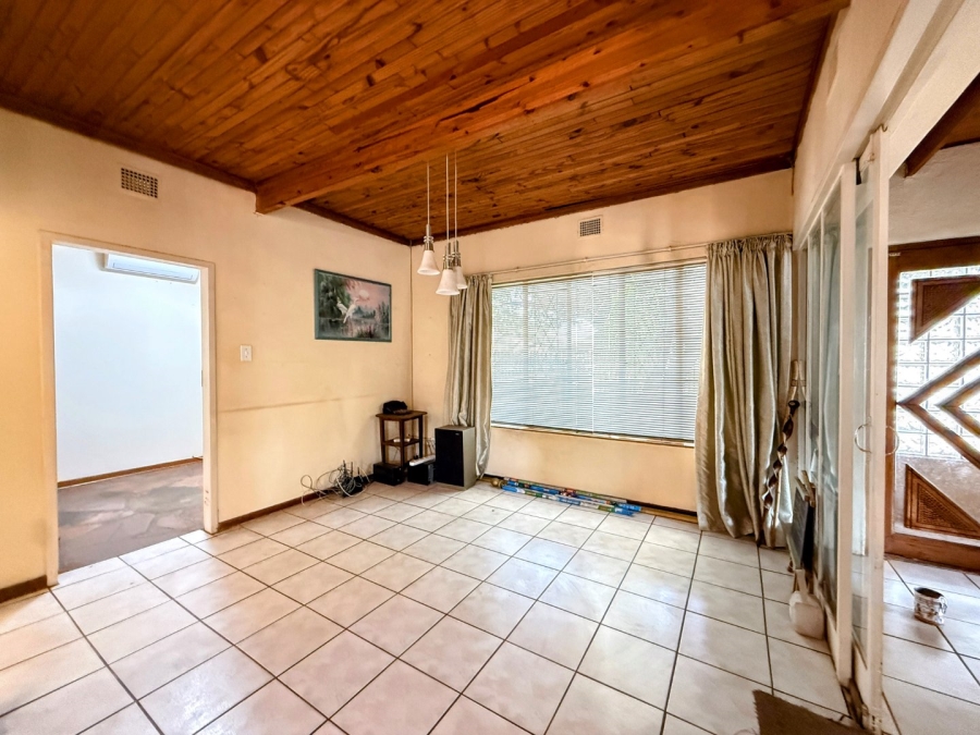 4 Bedroom Property for Sale in Annlin Gauteng