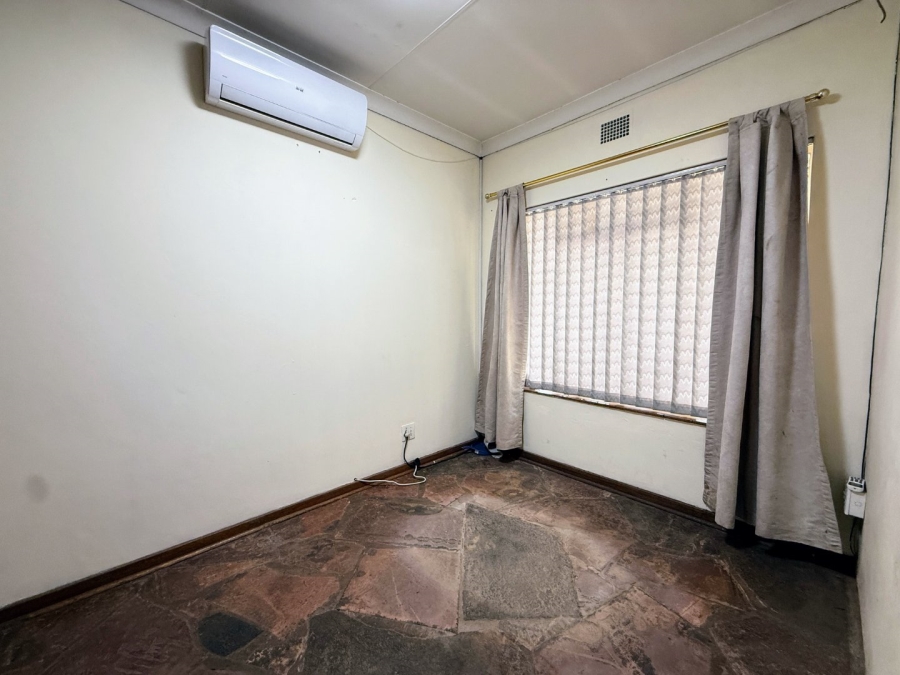 4 Bedroom Property for Sale in Annlin Gauteng