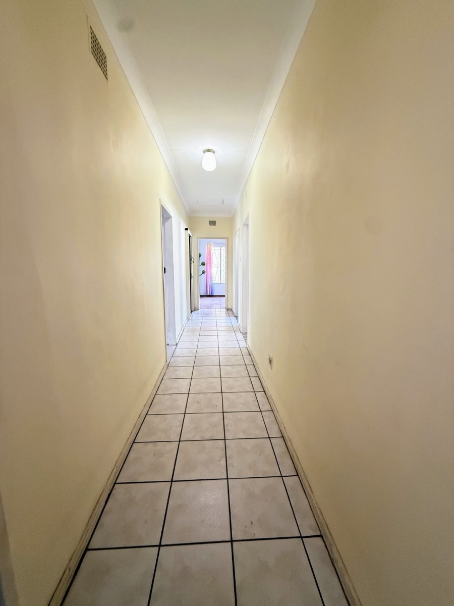 4 Bedroom Property for Sale in Annlin Gauteng