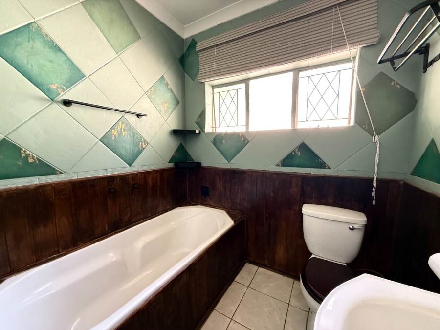 4 Bedroom Property for Sale in Annlin Gauteng