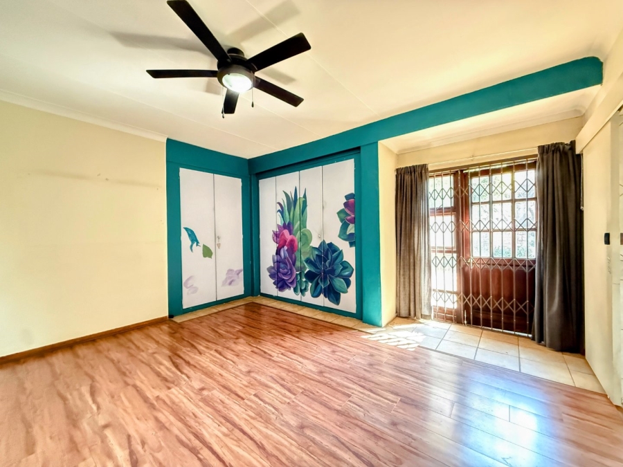 4 Bedroom Property for Sale in Annlin Gauteng