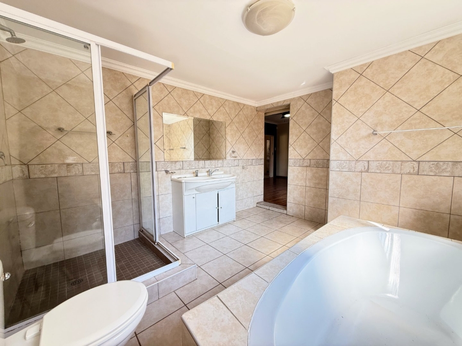 4 Bedroom Property for Sale in Annlin Gauteng