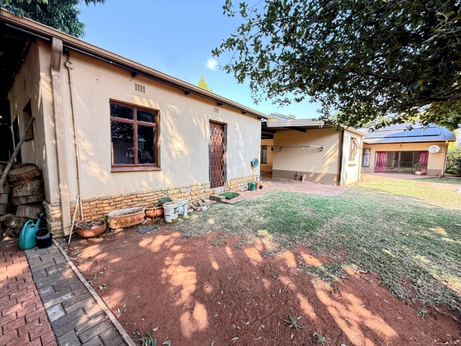 4 Bedroom Property for Sale in Annlin Gauteng