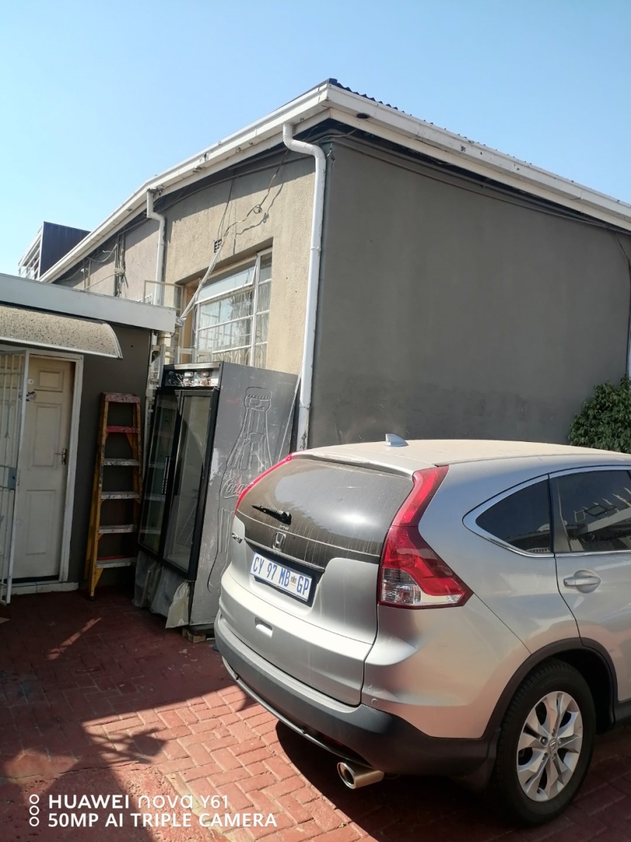 10 Bedroom Property for Sale in Troyeville Gauteng