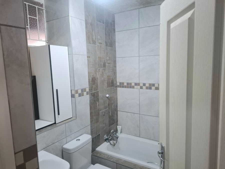 To Let 2 Bedroom Property for Rent in Pretoria Central Gauteng
