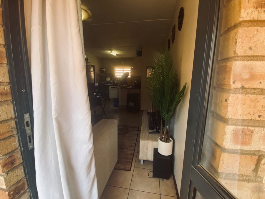 2 Bedroom Property for Sale in Noordwyk Gauteng
