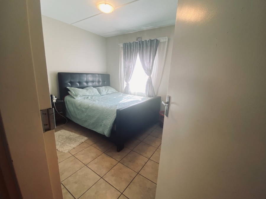 2 Bedroom Property for Sale in Noordwyk Gauteng