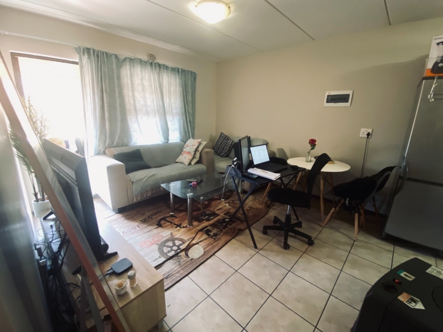 2 Bedroom Property for Sale in Noordwyk Gauteng