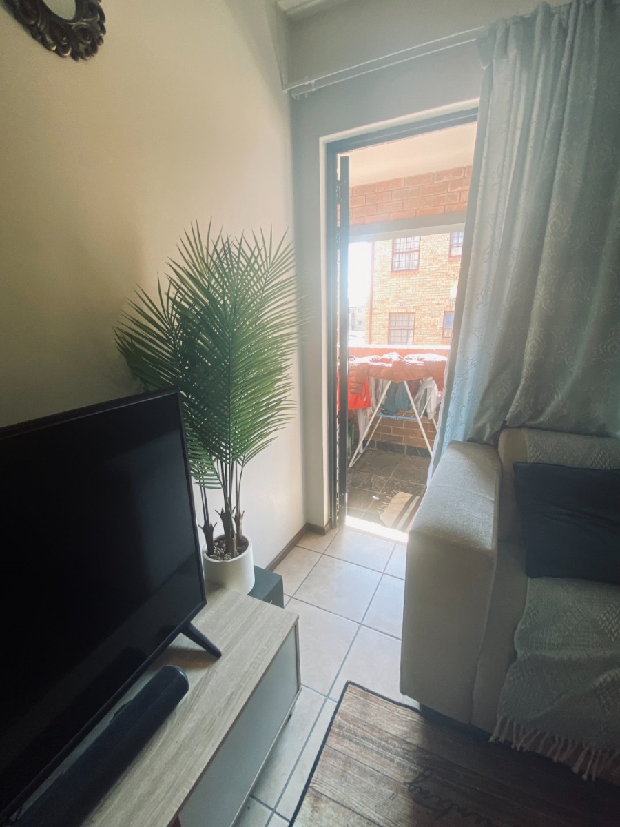2 Bedroom Property for Sale in Noordwyk Gauteng