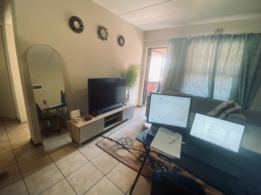 2 Bedroom Property for Sale in Noordwyk Gauteng