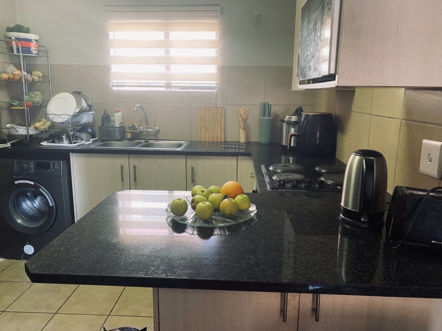 2 Bedroom Property for Sale in Noordwyk Gauteng