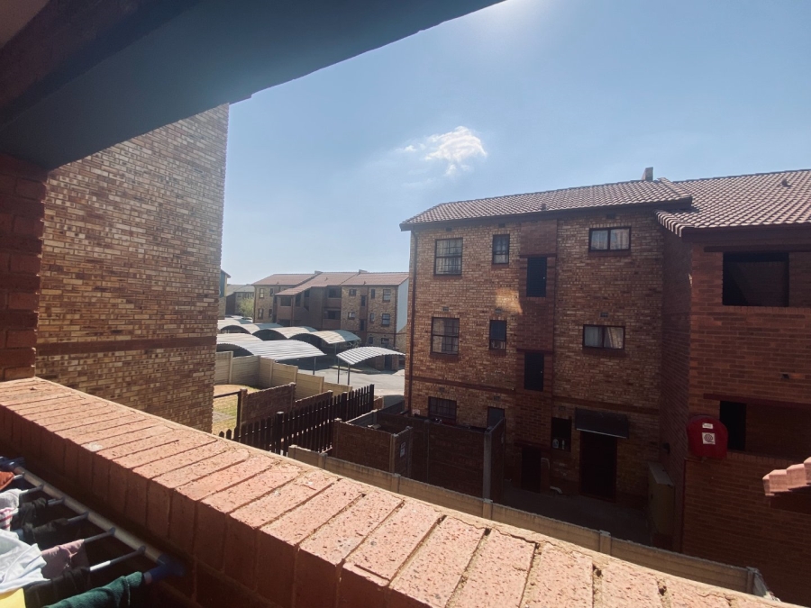 2 Bedroom Property for Sale in Noordwyk Gauteng
