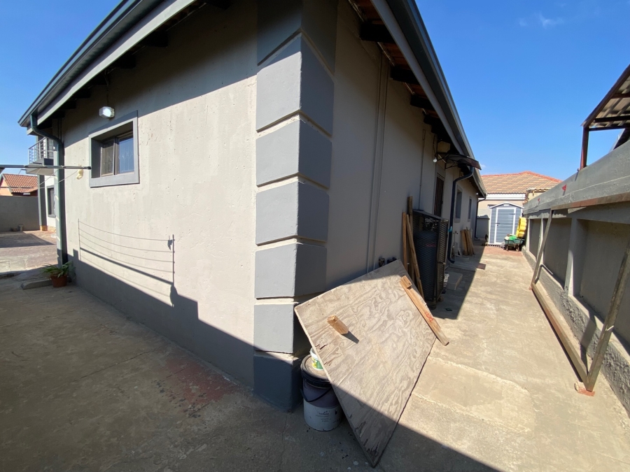 3 Bedroom Property for Sale in Sharon Park Gauteng