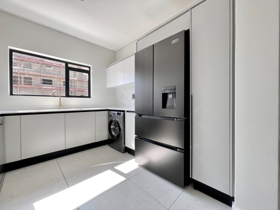 To Let 3 Bedroom Property for Rent in The Polofields Gauteng