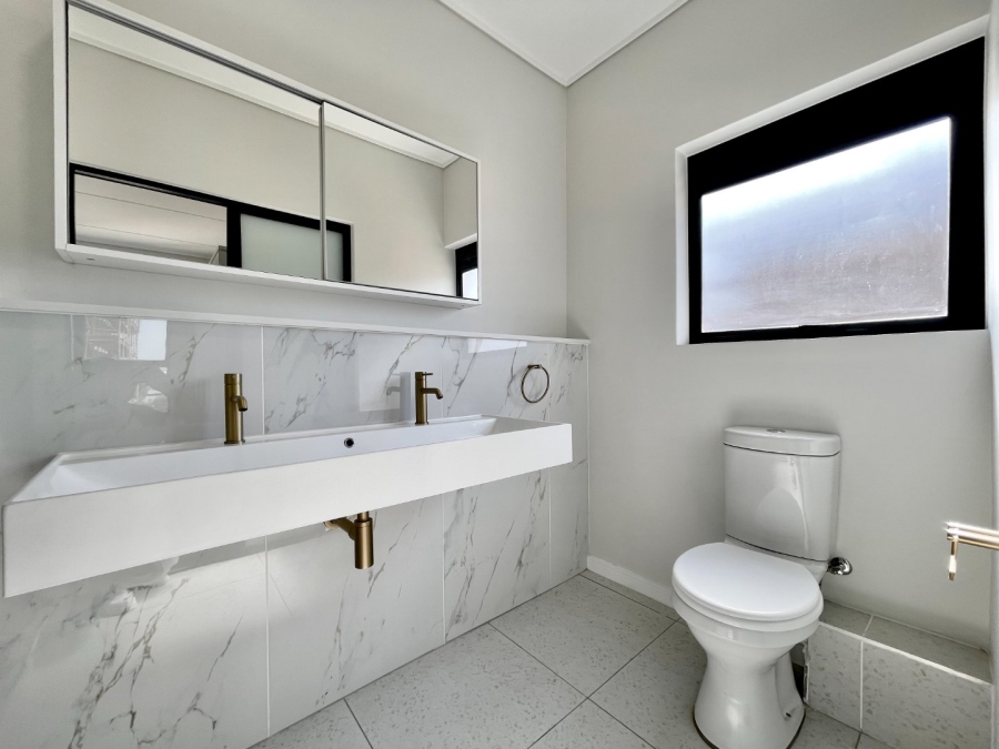 To Let 3 Bedroom Property for Rent in The Polofields Gauteng