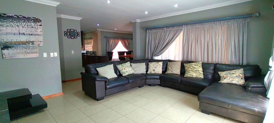 To Let 6 Bedroom Property for Rent in Vanderbijlpark SE 8 Gauteng