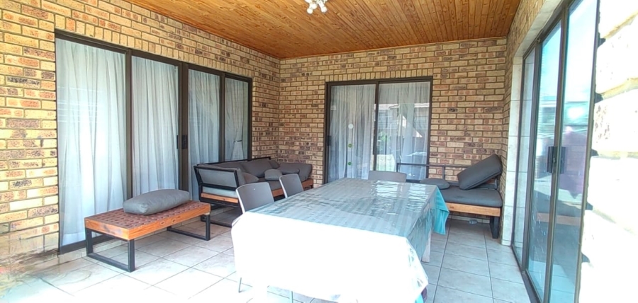 To Let 6 Bedroom Property for Rent in Vanderbijlpark SE 8 Gauteng