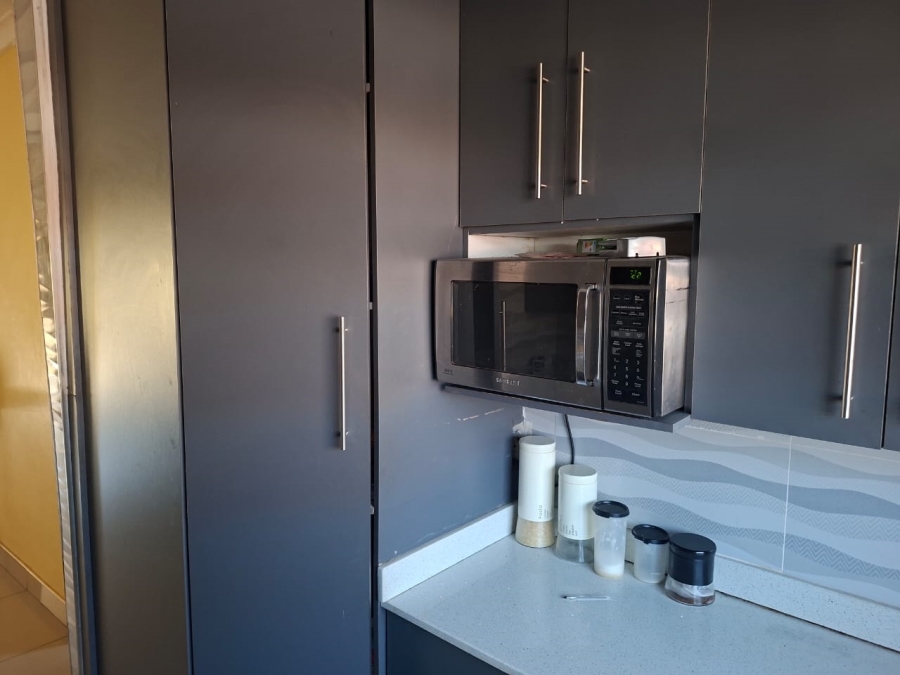 3 Bedroom Property for Sale in Elandspoort Gauteng