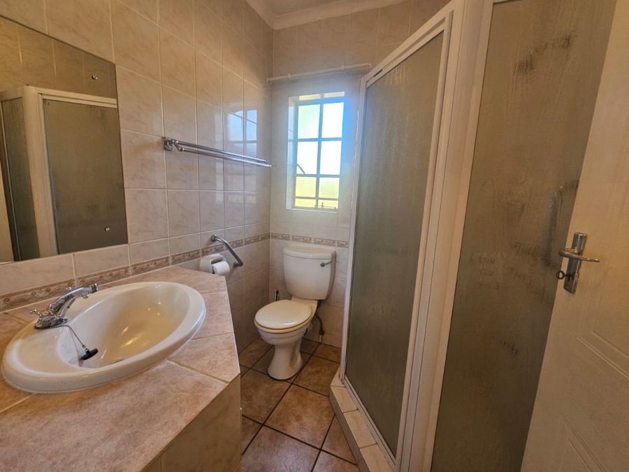 2 Bedroom Property for Sale in Faerie Glen Gauteng