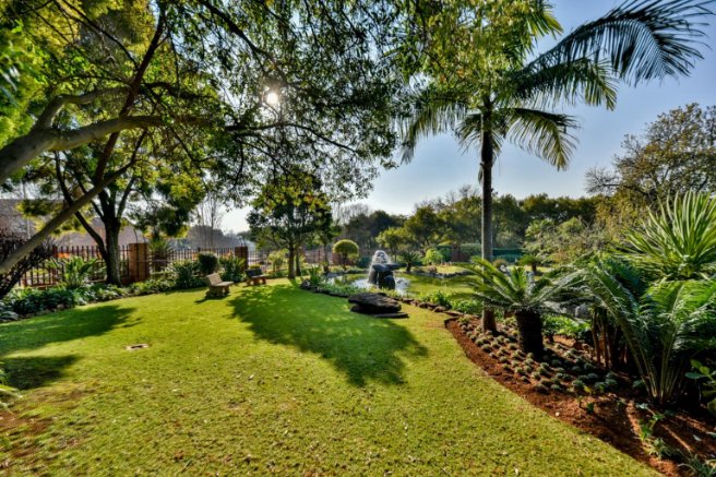 2 Bedroom Property for Sale in Faerie Glen Gauteng
