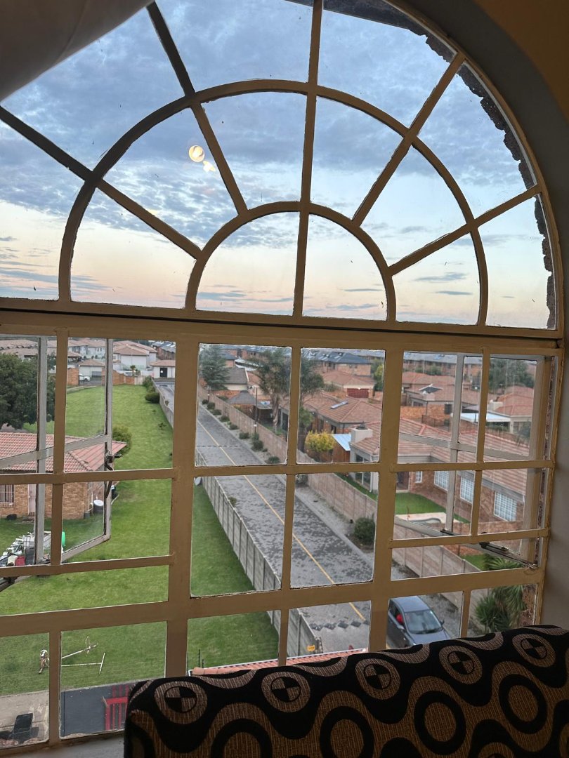 1 Bedroom Property for Sale in Ravenswood Gauteng
