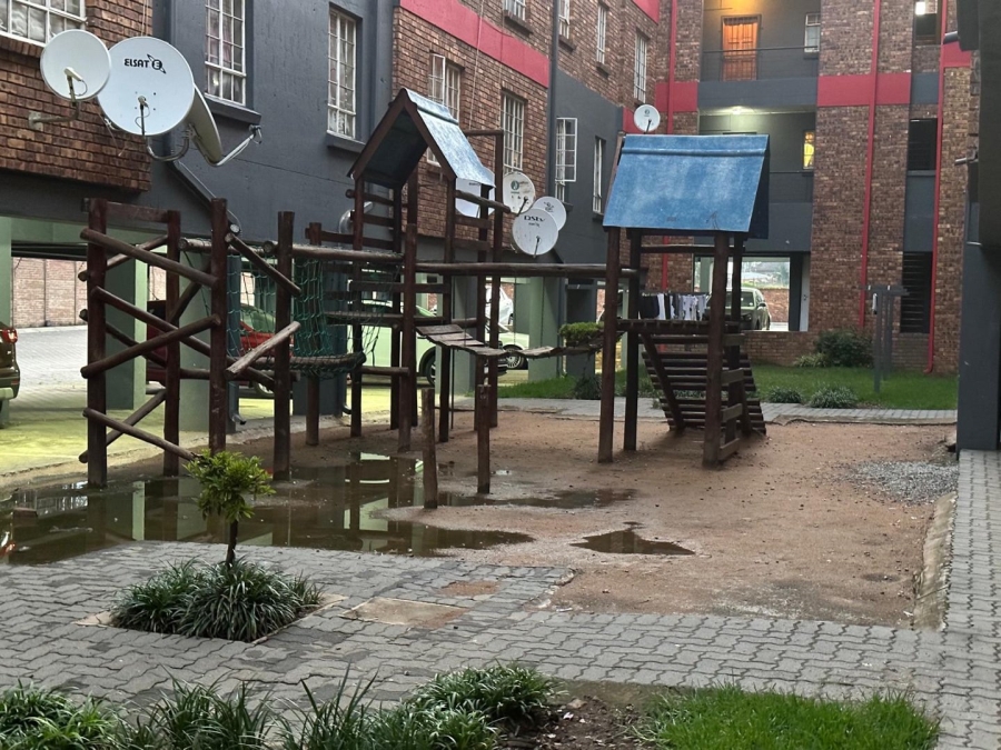 1 Bedroom Property for Sale in Ravenswood Gauteng