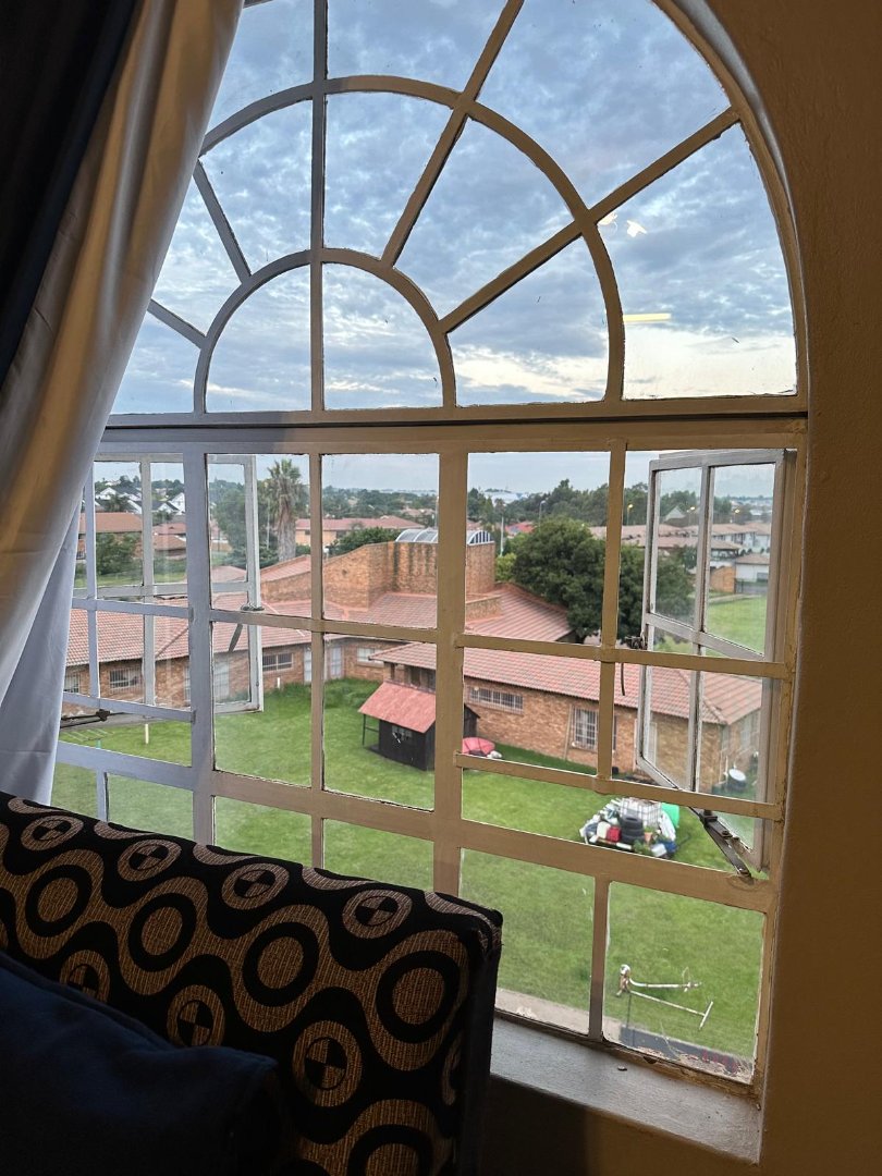 1 Bedroom Property for Sale in Ravenswood Gauteng