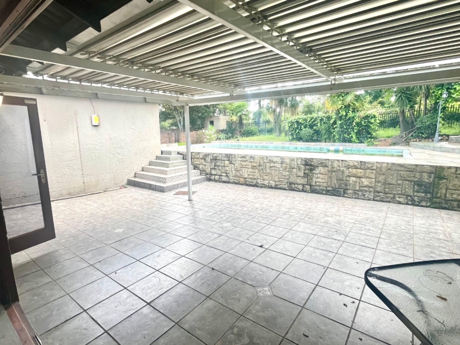 To Let 1 Bedroom Property for Rent in Vorna Valley Gauteng