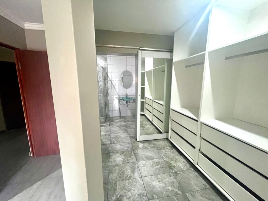 To Let 1 Bedroom Property for Rent in Vorna Valley Gauteng