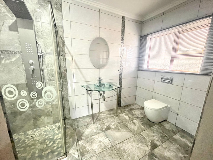 To Let 1 Bedroom Property for Rent in Vorna Valley Gauteng
