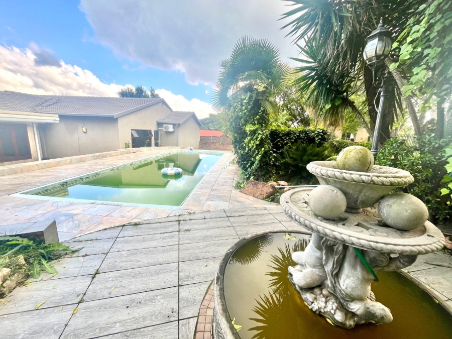 To Let 1 Bedroom Property for Rent in Vorna Valley Gauteng