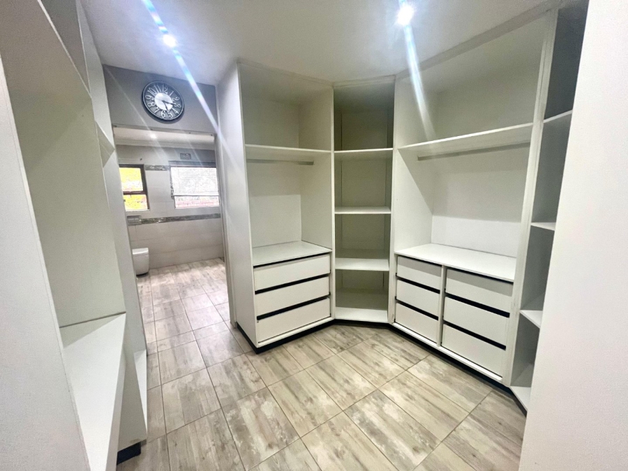 3 Bedroom Property for Sale in Vorna Valley Gauteng