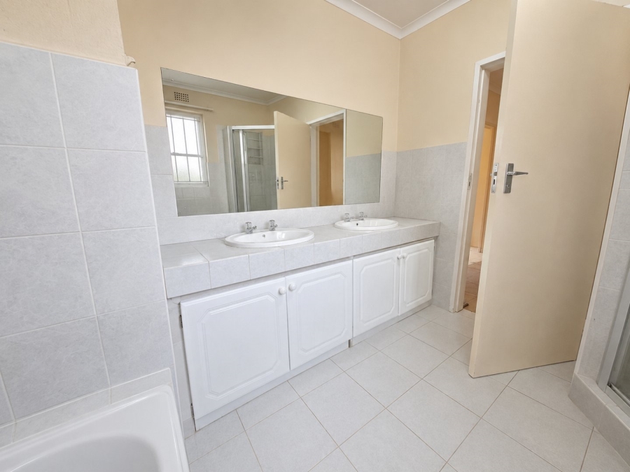 4 Bedroom Property for Sale in Sunward Park Gauteng