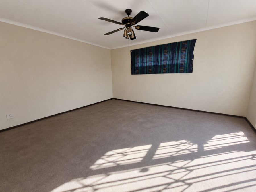 4 Bedroom Property for Sale in Sunward Park Gauteng