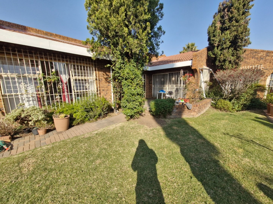 4 Bedroom Property for Sale in Sunward Park Gauteng