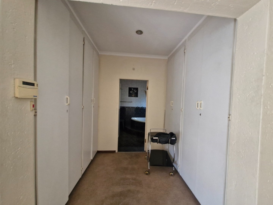 4 Bedroom Property for Sale in Sunward Park Gauteng