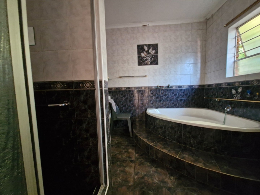 4 Bedroom Property for Sale in Sunward Park Gauteng